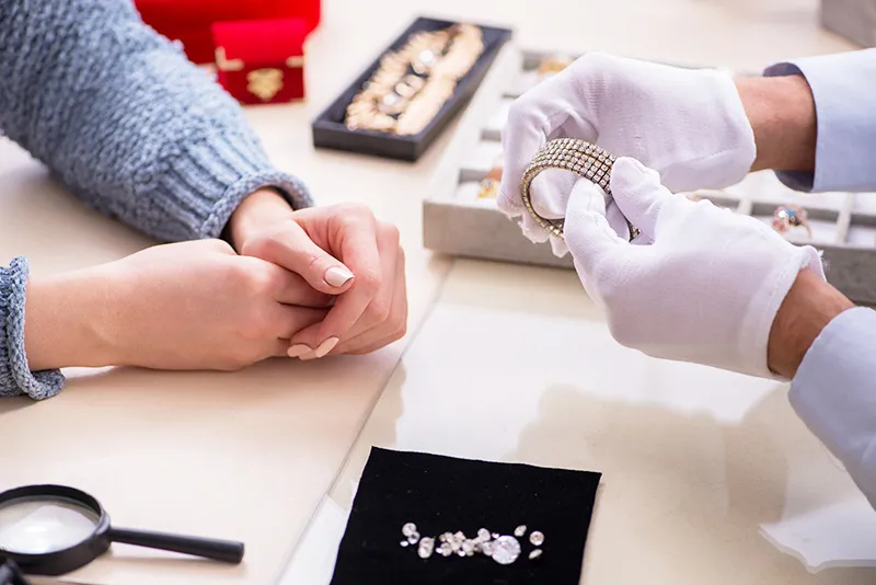 日野市で買取 指輪やネックレスなら買取専門売るナビ